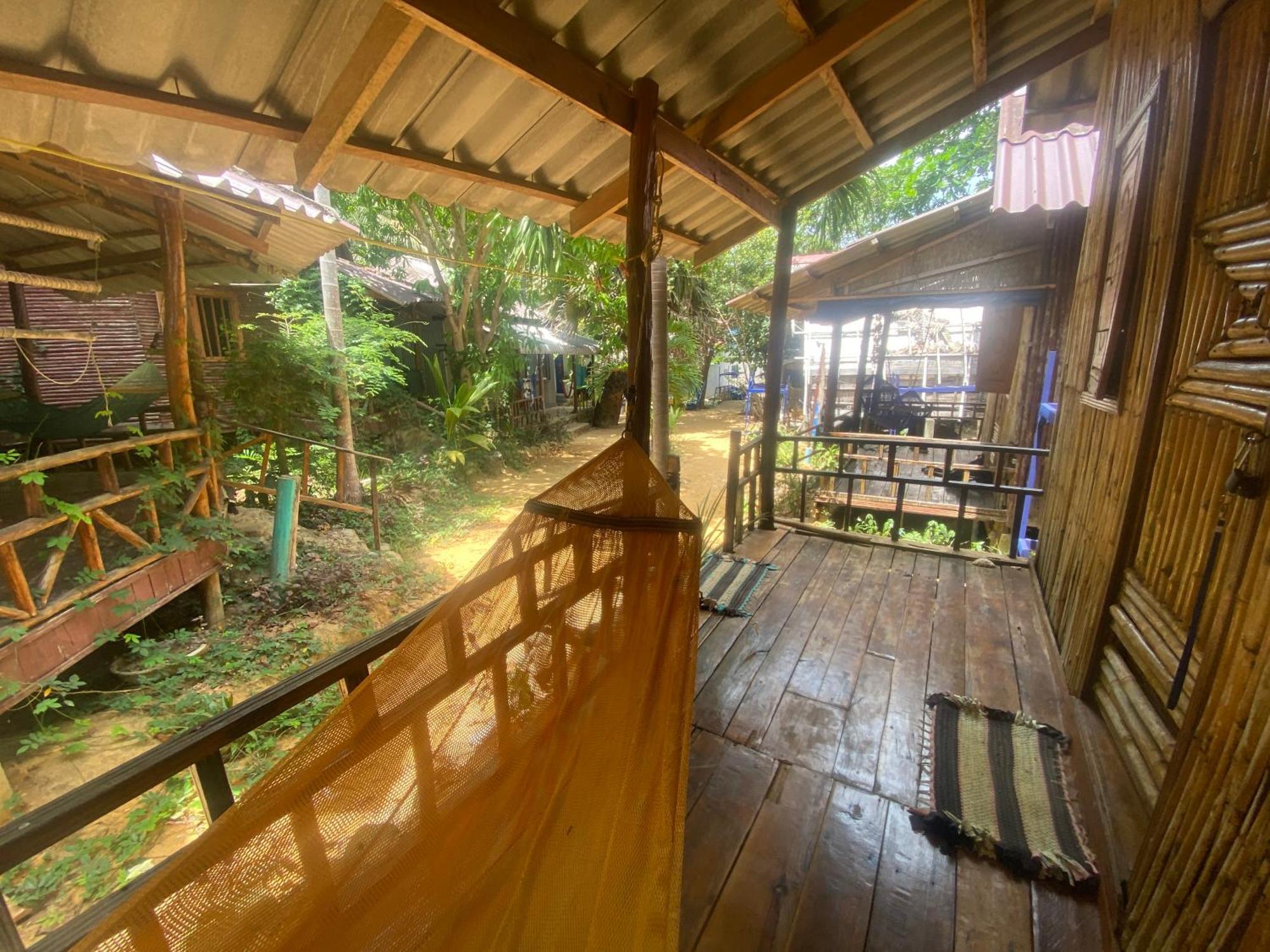 Cocohuts Hostel Koh Rong Sanloem Exterior photo