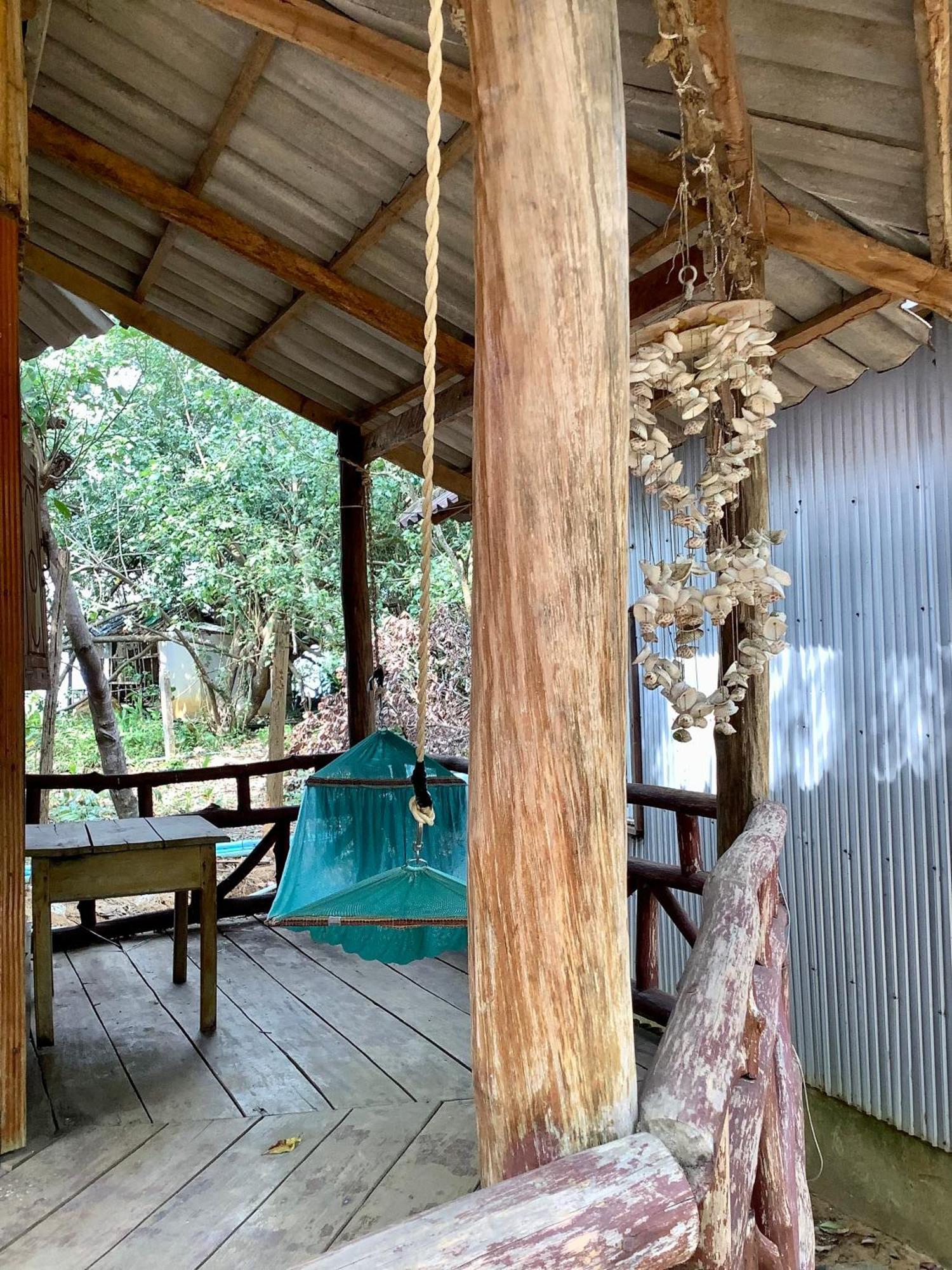 Cocohuts Hostel Koh Rong Sanloem Exterior photo