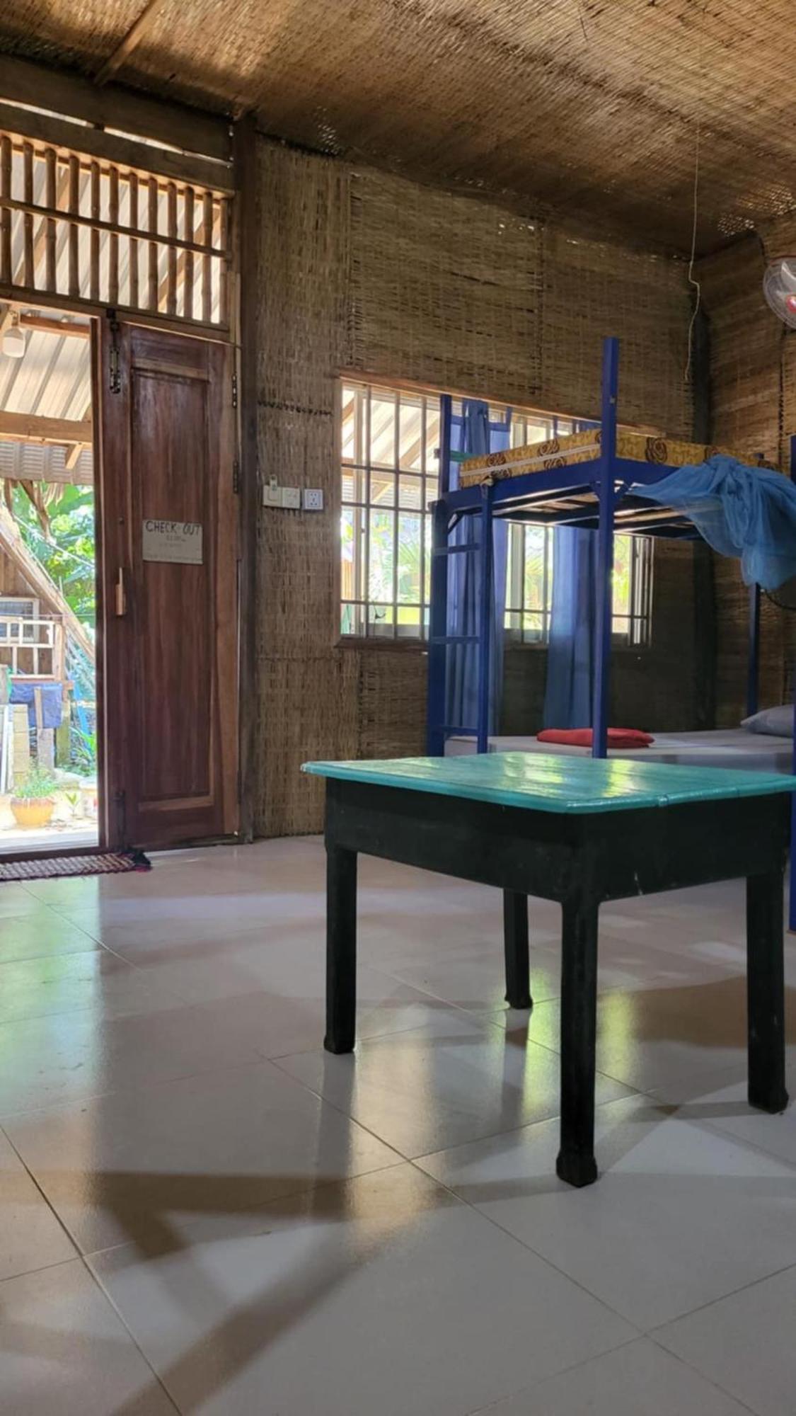 Cocohuts Hostel Koh Rong Sanloem Exterior photo