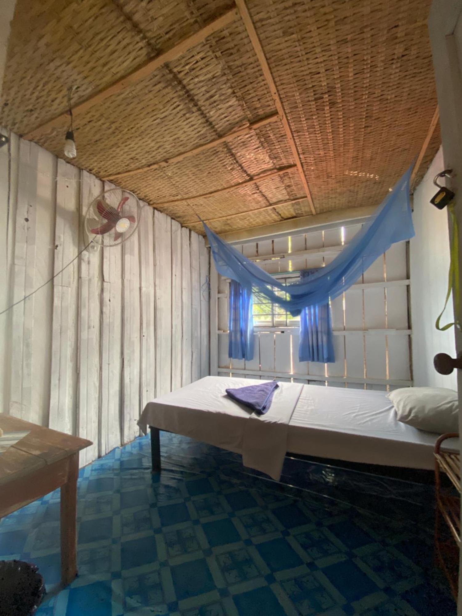 Cocohuts Hostel Koh Rong Sanloem Exterior photo