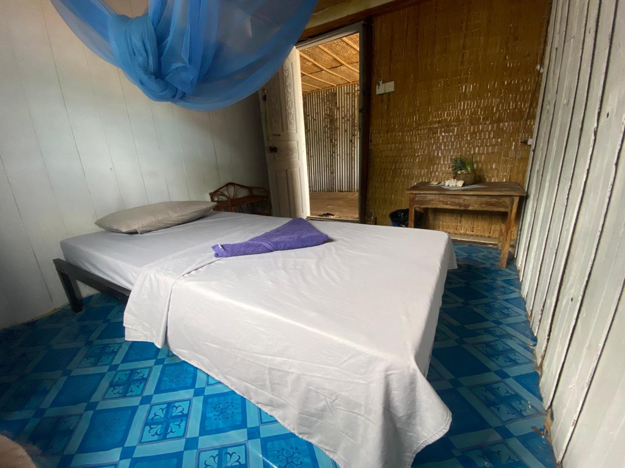 Cocohuts Hostel Koh Rong Sanloem Exterior photo